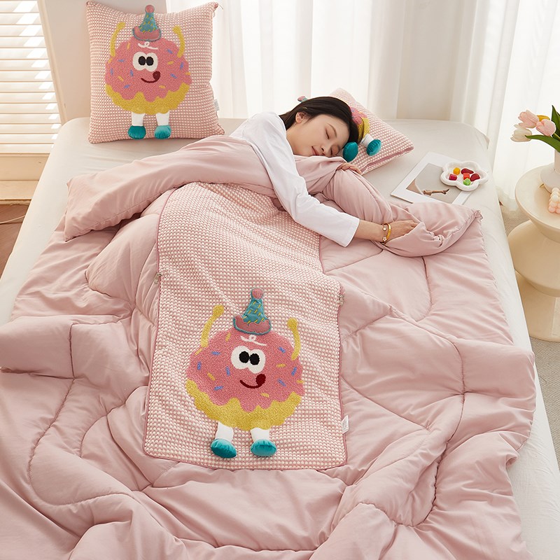 可爱卡通抱枕被子两用可折叠车载靠垫办公室午睡毯子枕头被二合一