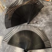 芷墨女式 拍摄道具便携扇子黑色银色 纯色折扇日用古风简约大气时尚