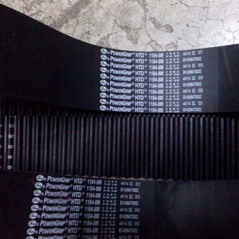 进口橡胶皮带HTD1320-8M 1360-8M 1392-8M 1400-8M盖茨阪东同步带