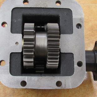 法士特小八档变速箱取力器QD40J 8JS75C 8JS85E