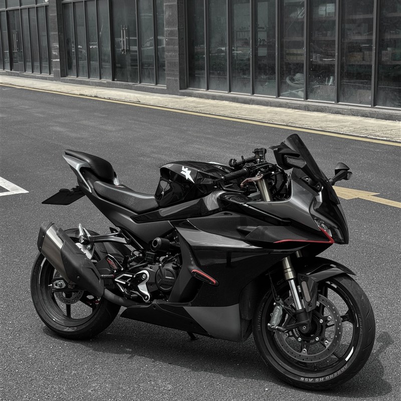 RCR原车开发 春风450sr/srs改装油箱罩  升高竞技油箱罩Z 无损安