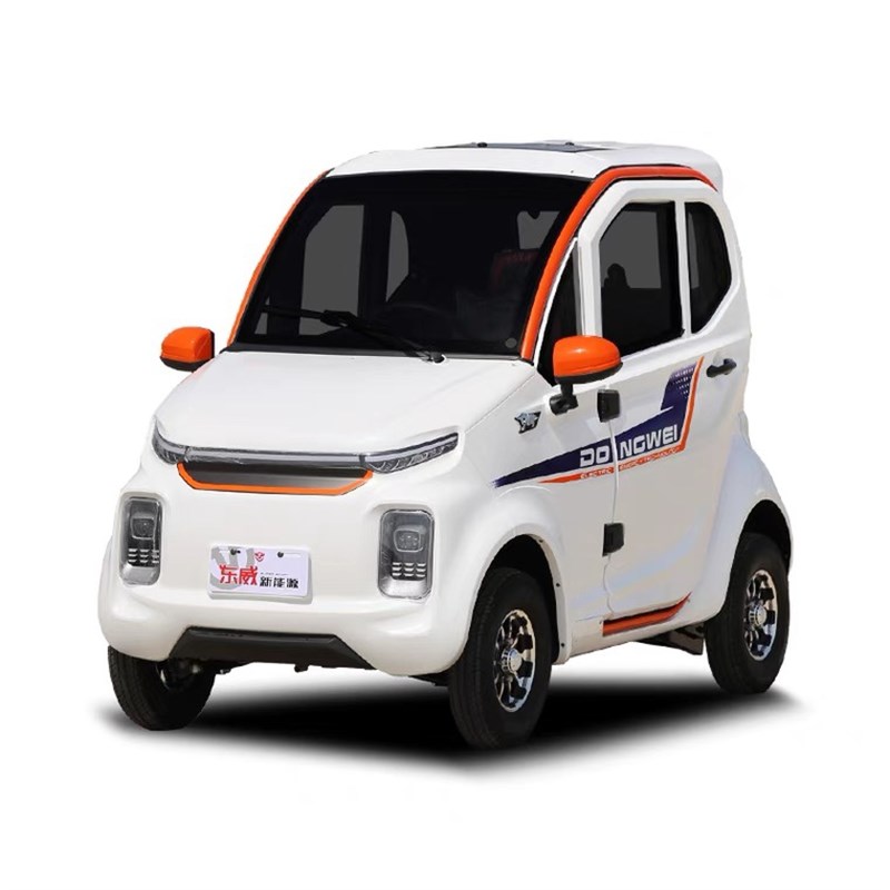 东威四轮电动车配件Q7保险杠叶子板车门大灯东威电动三轮车配件