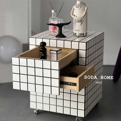 棋盘格奶油风烤漆卧室床头柜轻奢现代简约小型创意边柜收纳置物柜