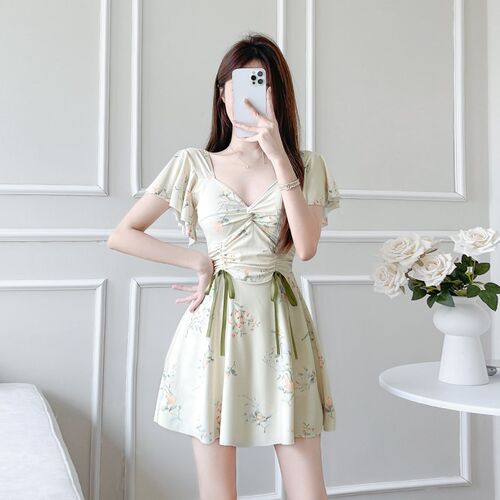 少女时间游泳衣女款20r26年泡温泉绝美新款爆款高级感连体保守遮