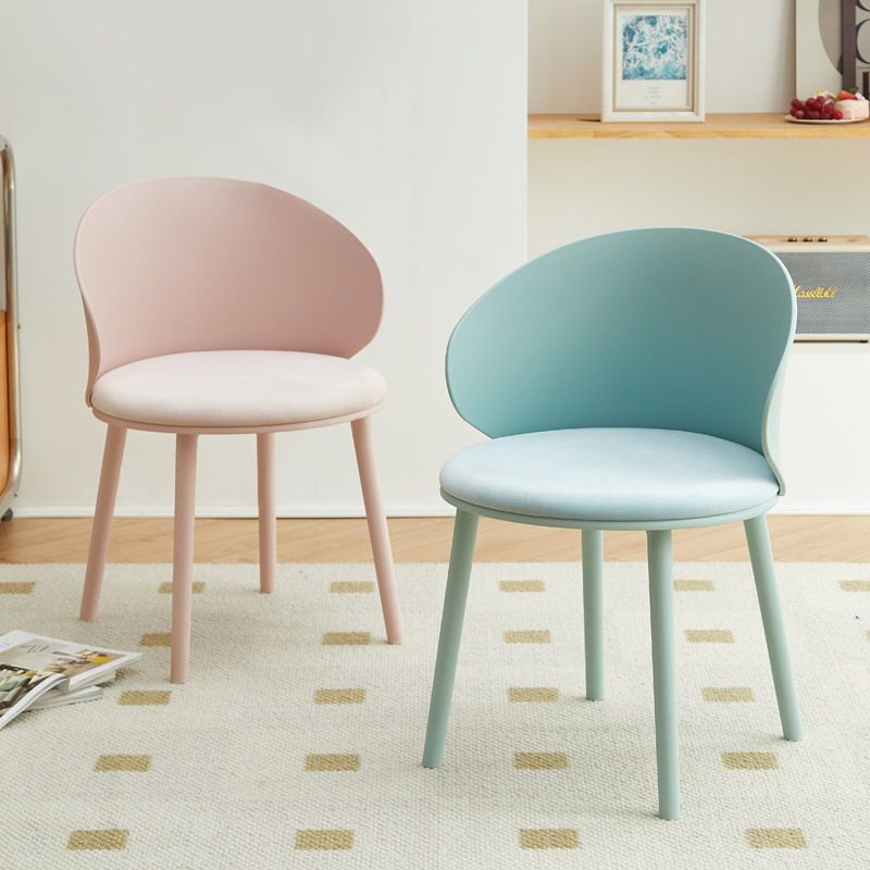 北欧餐椅简约塑料靠背椅子家用奶油风餐桌椅软包化妆椅子客厅凳子