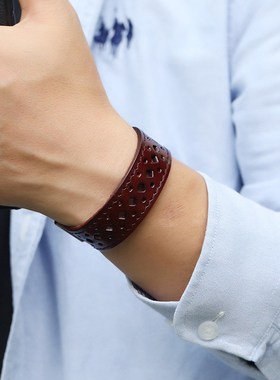 跨境热销爆款欧美新款牛皮手链复古F镂空男士宽皮手环个性骑行饰