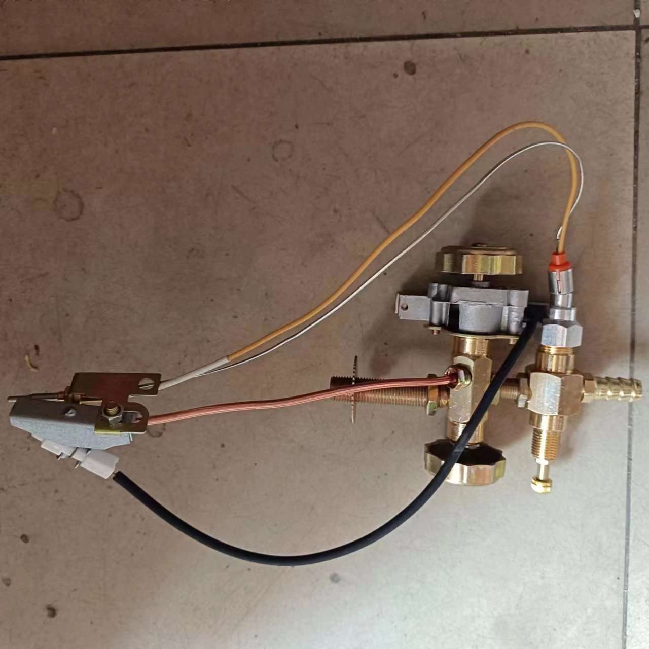 酒店饭店用生铁猛火灶具电子总成广式单管熄保开关电子打火