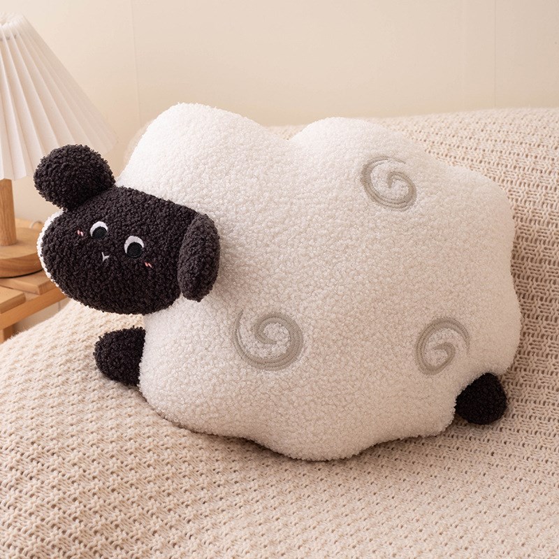 可爱小狗小羊抱枕毯子二合一学生办公室午睡两R用珊瑚绒毯靠垫靠