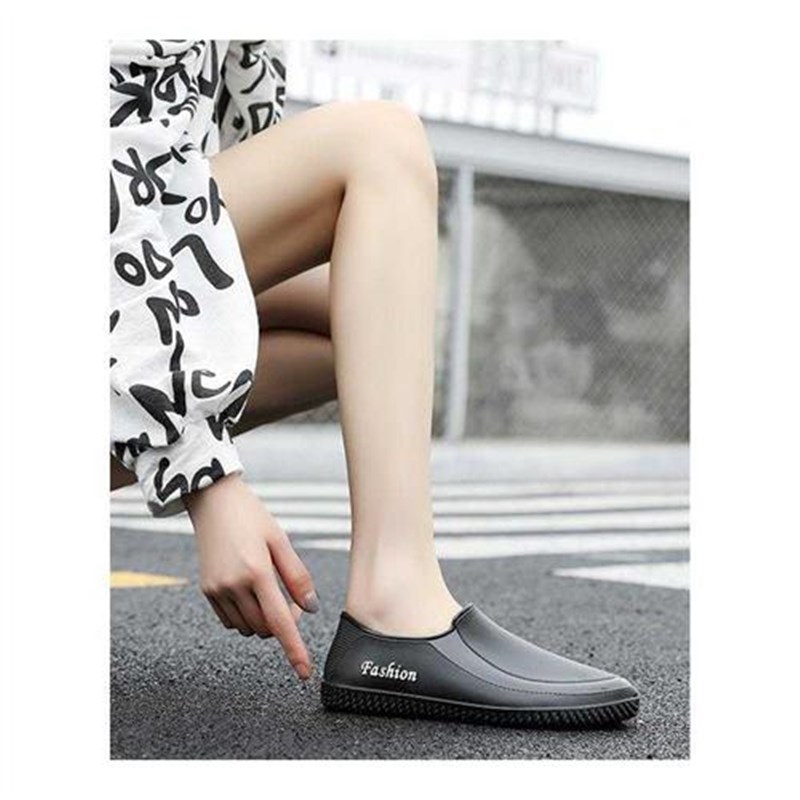 新款春秋雨鞋女时尚浅口防水防滑平底雨靴女四季耐磨洗车厨房工作