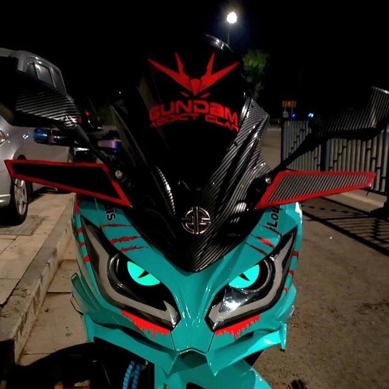 适用于川崎ninja400/250/650/500改装立体无牙仔恶魔眼睛贴纸装饰