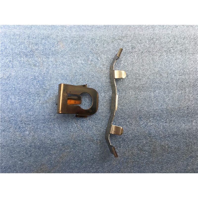 适用豪爵银豹/老款钻豹/GN太子/HJ125-8/前碟刹片卡簧弹簧片衬片
