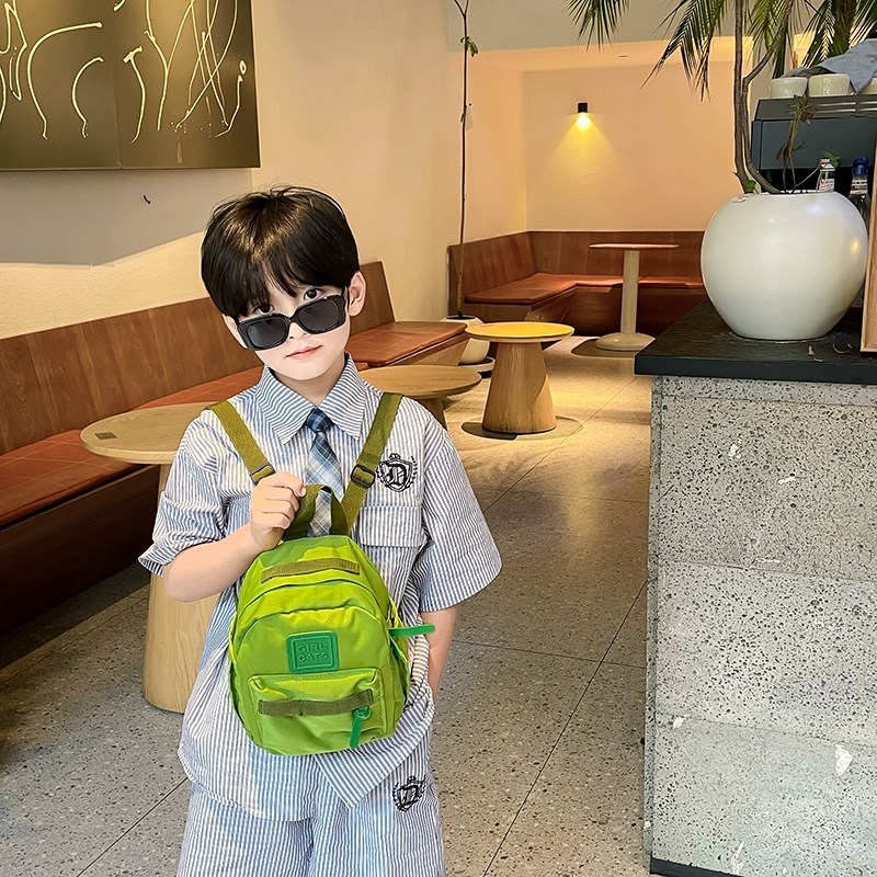 彩色小童双肩包迷你儿童小背包男女孩帅气简约韩系幼儿园小班书包