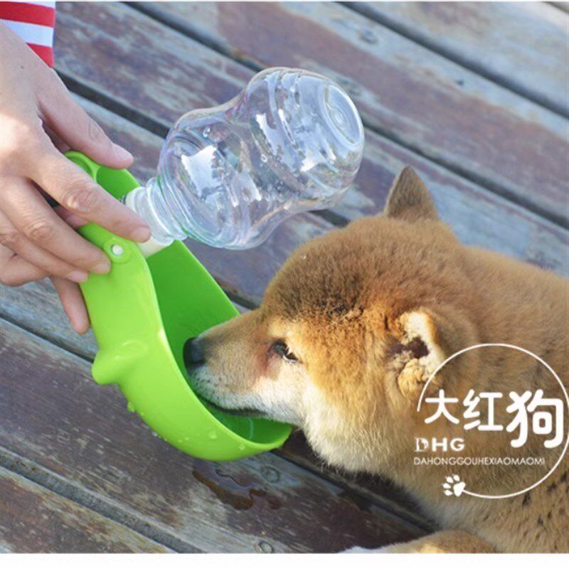 型猫咪狗狗水哥犬巴水q杯户外水滴宠物便携休饮水器外出水壶柴普