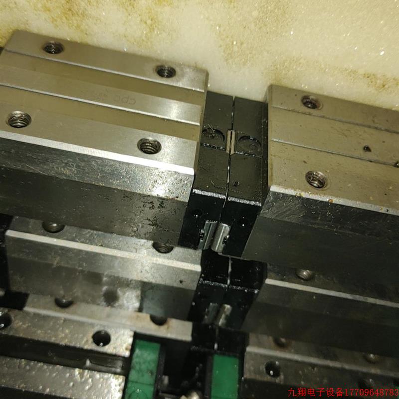 拍前询价:cpc滑块,导轨1.3-1.4米,一条4滑块,全部6条,成色