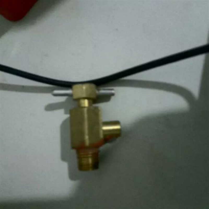 徐工吊车发动机放水开关12吨16吨20吨25k发动机水箱开关放水阀