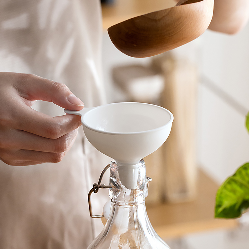 家用厨房塑料油漏斗大口径分装神器分液倒油斗过滤器倒酱油打酒器
