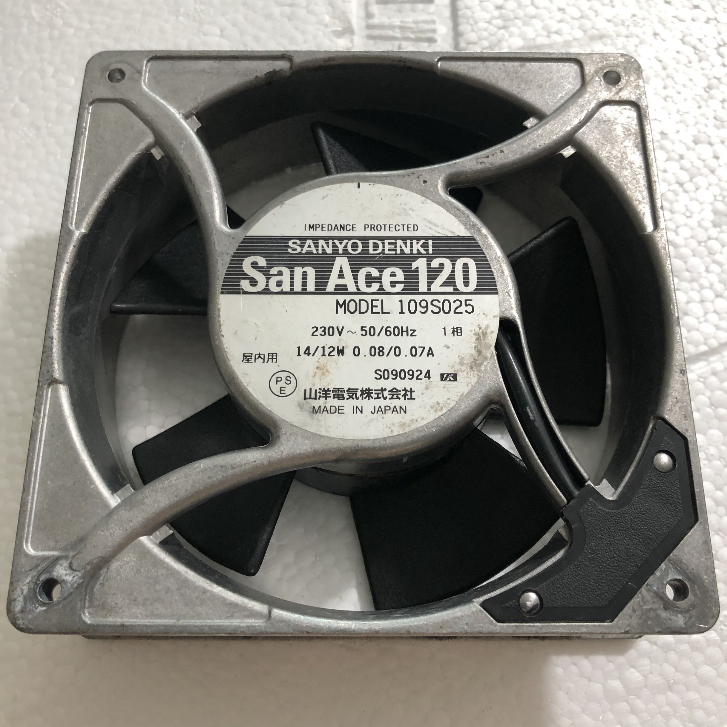 日本三洋 SAN ACE120 109S025UL 12038 230V 12CM 变频器机柜风扇