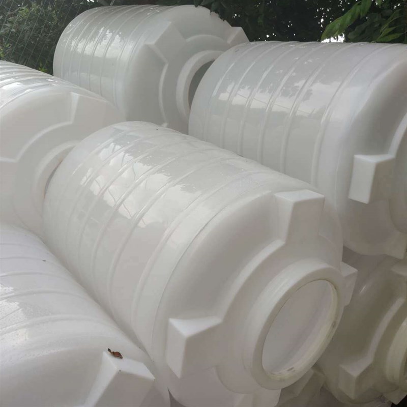 0.3吨塑料水塔300L化工液体储存罐家用室外晒水立式桶500升蓄水桶