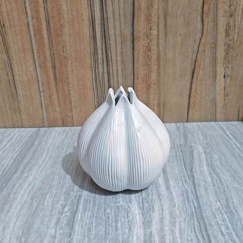 陶瓷花瓶蒜头花瓶家居摆件紫色白色桌面摆饰花器工艺品花艺瓶
