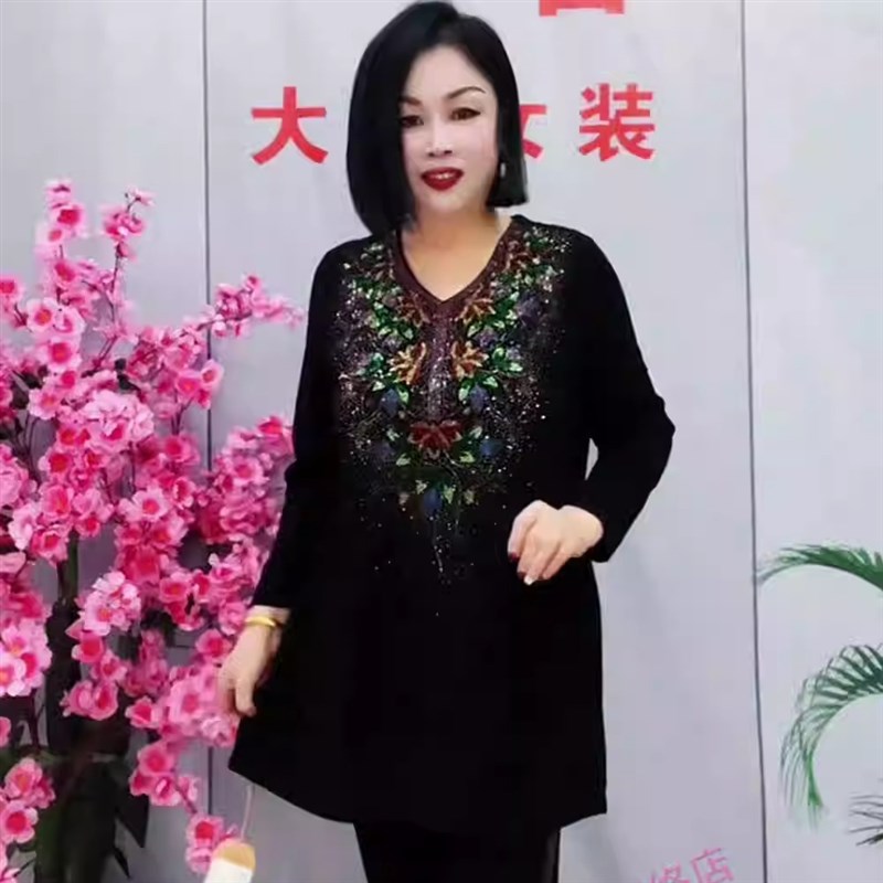 重工烫钻中长款大l衫女士秋季洋气大码减龄高端妈妈装长袖打底衫