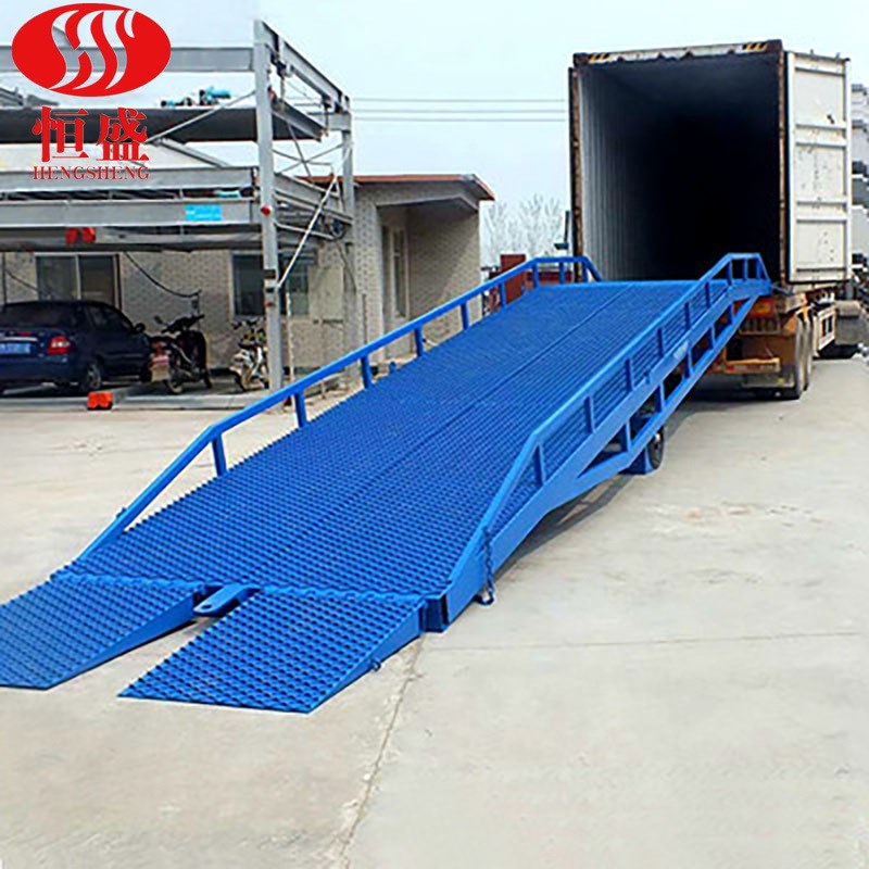 液压装卸货平台 移动登车桥  叉车集装箱坡道过桥
