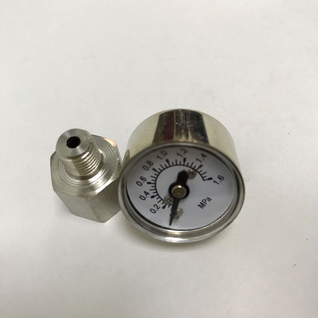 25mm 轴向分体式压力表 加外丝m6x1接头 压力1.6mpa Y-25-II 多图