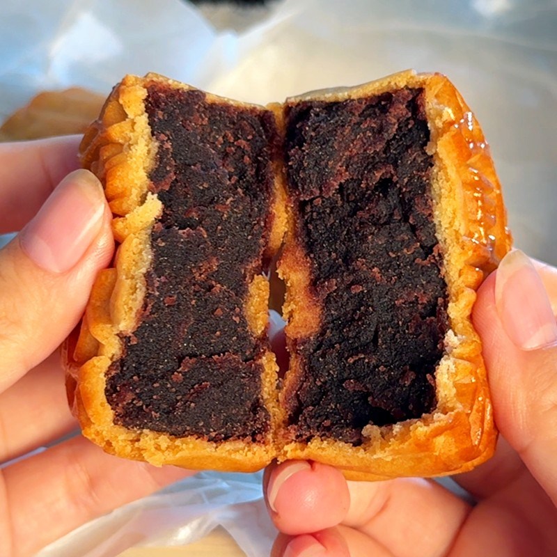 丹霞柴火红豆沙蛋黄月饼中秋礼盒非遗广式手工糕点韶关特产