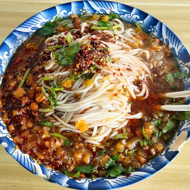 七炊徐州特产肉酱米线大料包酱香肥汁米线懒人速食米线真空装美食