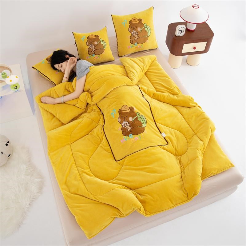 冬季加厚可爱加绒多功能车载两用折叠抱枕被子沙发客厅午休被靠垫