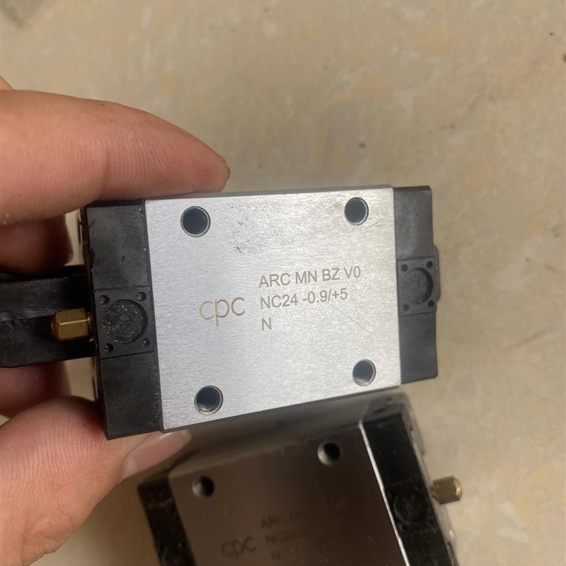 速发议价cpc滑块两个打V包 图片显示