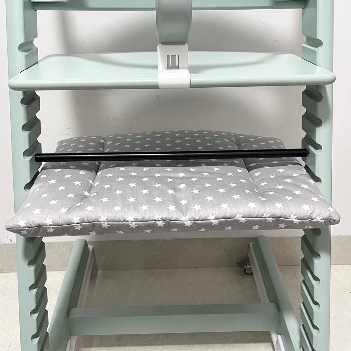 宝宝成长椅坐垫脚踏垫踏板垫适用stokk餐椅吃饭椅垫椅套配件加厚