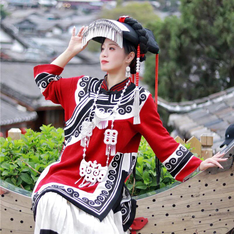 彝族苗族少女苗疆少数民族风v服装苗寨红色传统婚服火把节旅拍服