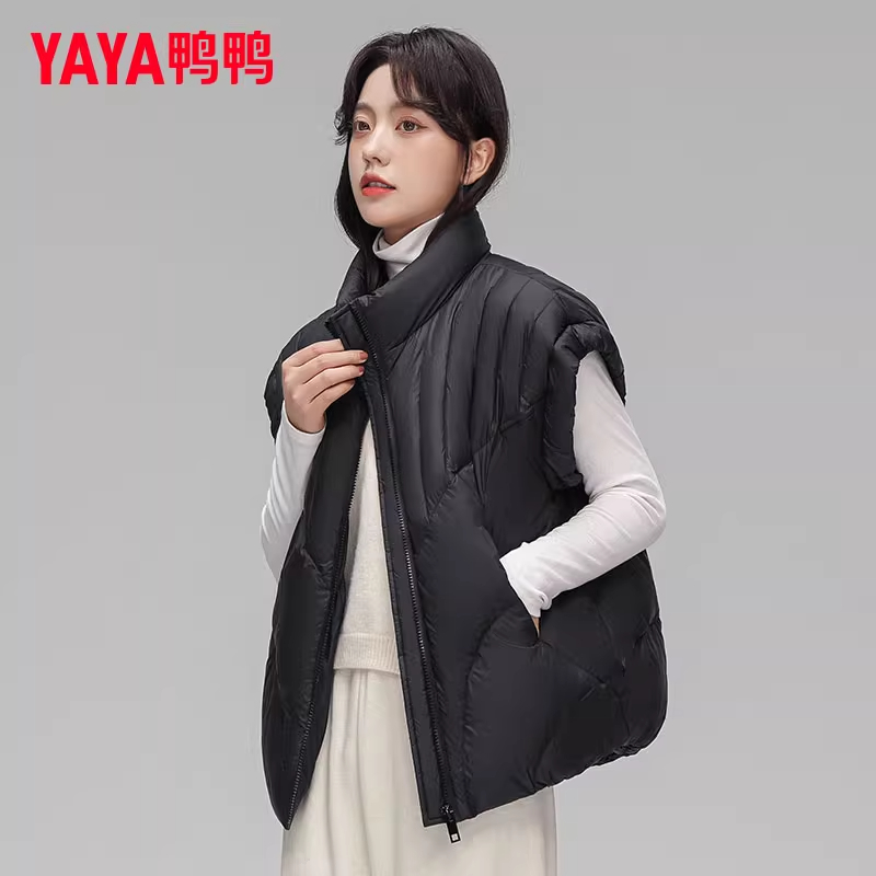 鸭鸭羽绒马甲女秋冬外穿2025新款轻薄短款时尚半袖护肩保暖背心