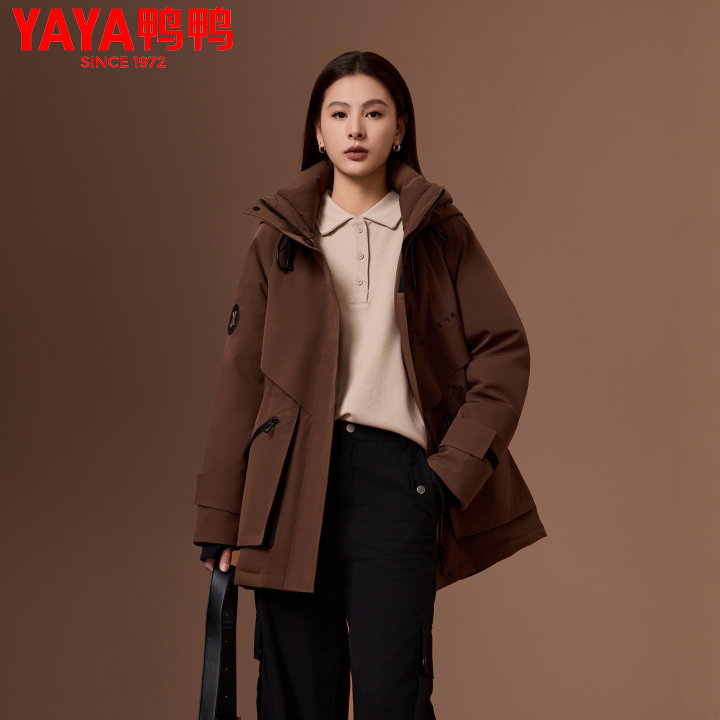 鸭鸭大师裁剪系列2025羽绒服女士