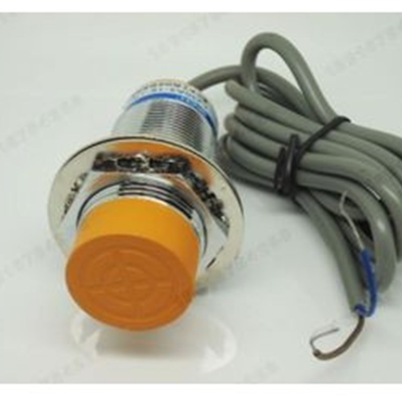 100%正品 沪工 LJM30T-20J/AK 接近开关 交流常开 距离20MM 现货