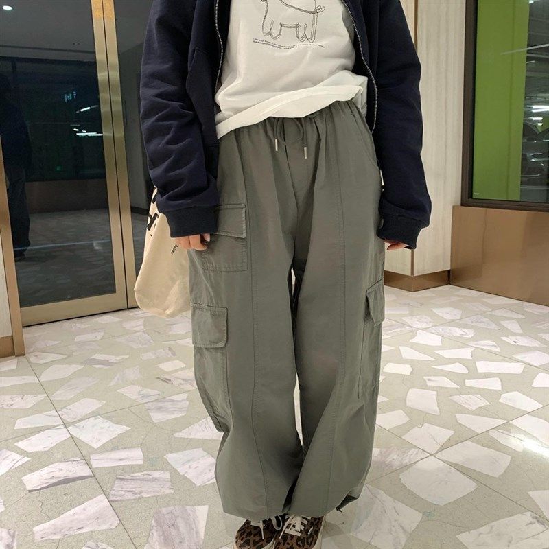 徐蹦蹦 时髦有型 日系春夏宽松军绿色工装裤Q松紧腰束脚直筒裤女