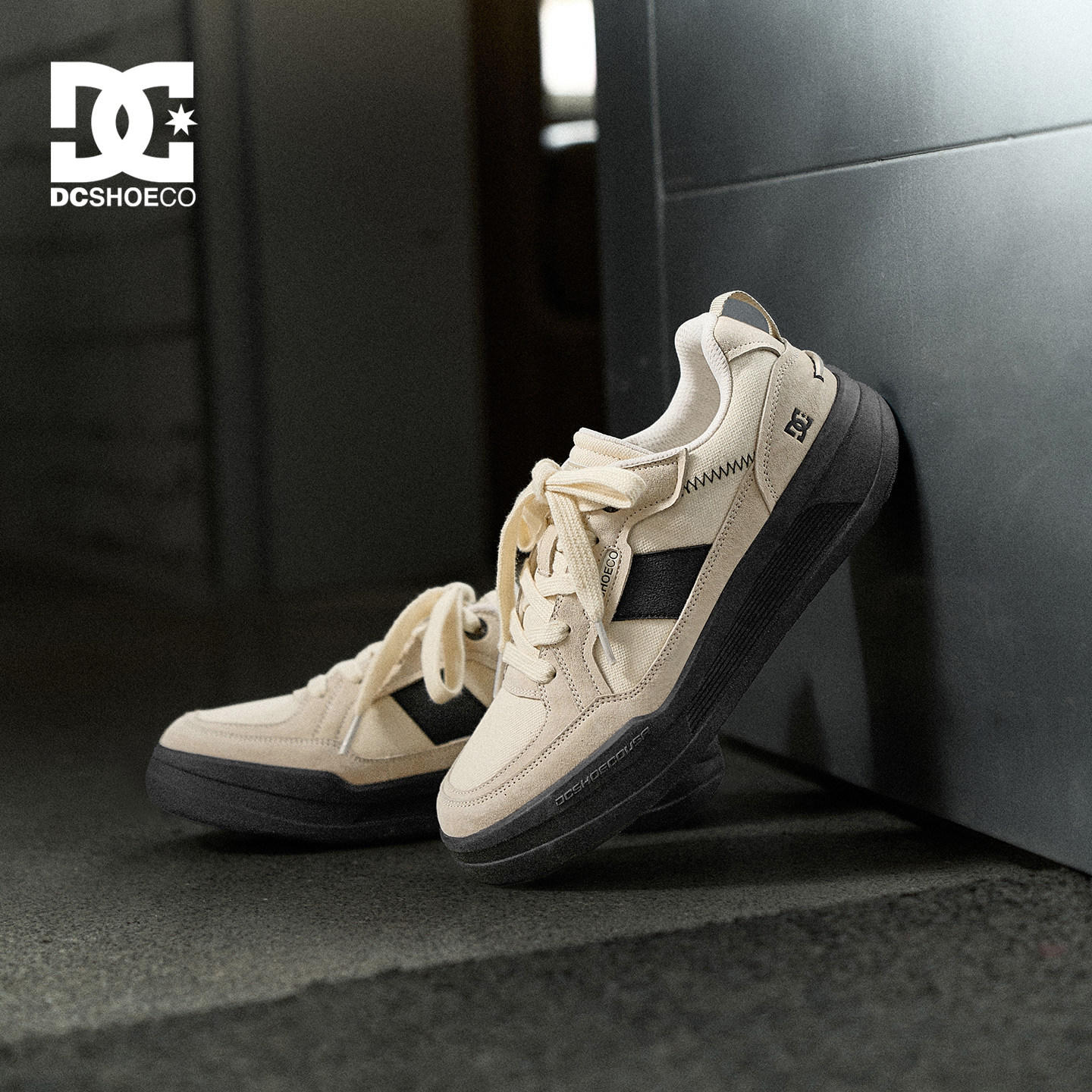 DCSHOES秋季透气新款2026复古休闲运动鞋厚底板鞋男款潮流鞋子男图片
