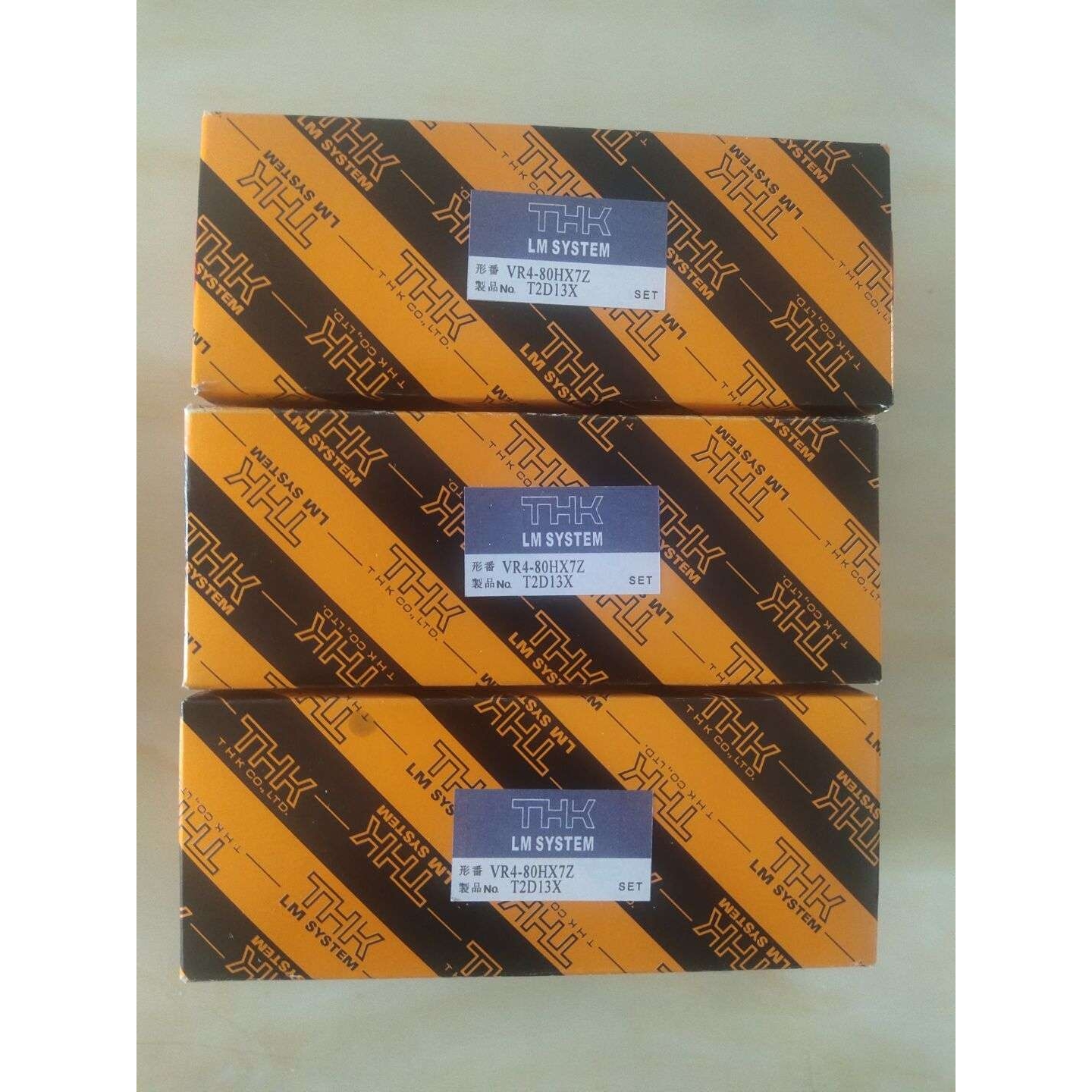 THK交叉滚柱导轨 VR2-45X8Z VR2-60X11Z VR2-75X13Z VR2-90X16Z