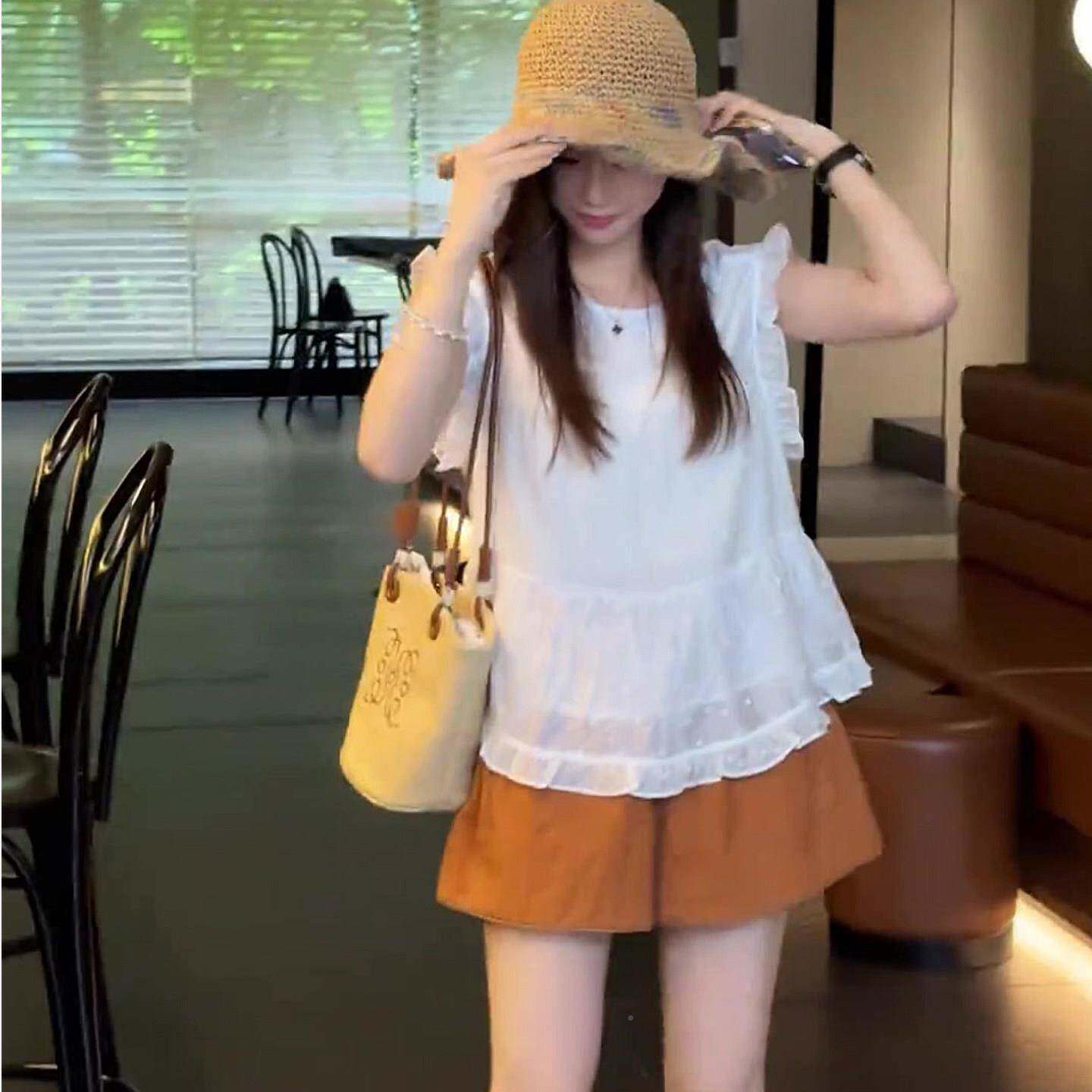 轻熟减小RUI众不撞款套女新款高件级感龄白色上衣橙色短装裤两套