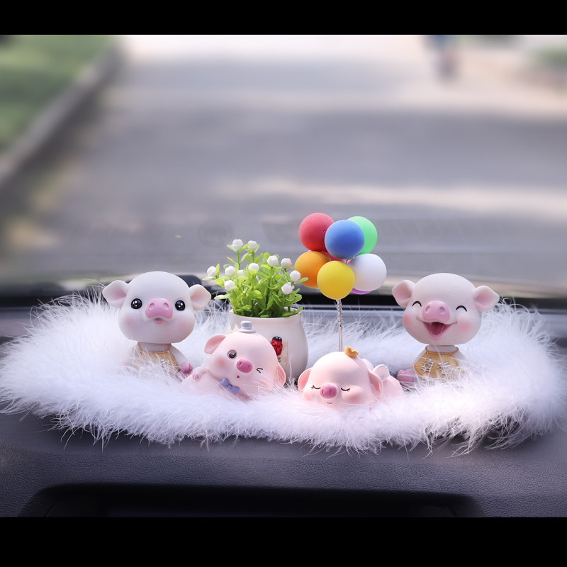 汽车摆件摇头小猪公仔可爱车内饰品车H载车上小猪摆件仪表台摆饰