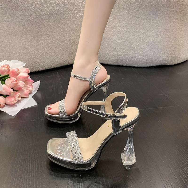 绝美!水晶跟粗跟凉鞋女1s2cm超高跟防水台一字带模特走秀鞋车展鞋