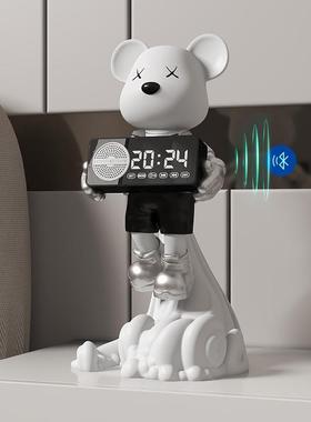 创意高级感飞天宇航熊时钟摆件客厅玄关酒柜餐边柜电视机柜装饰品