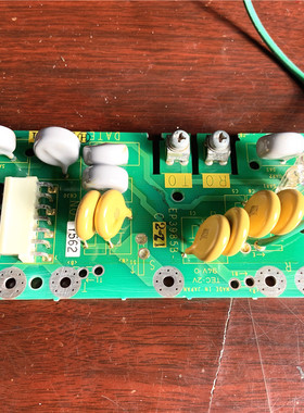 富士变频器G11-P浪涌吸收板37-45-55-75KW防雷滤波EP3985B-C2-C4