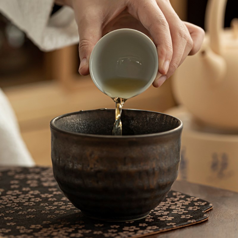 鎏金铁锈釉茶洗日式家用水洗茶碗茶道零配件茶桶缸陶瓷笔洗