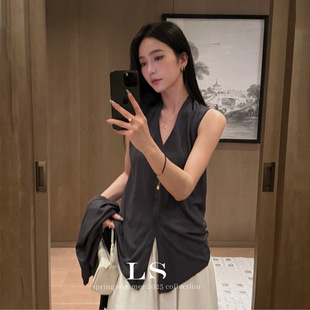 气质简约V领慵懒休闲百搭背心上衣 黑标极简大牌女装 勺一橘