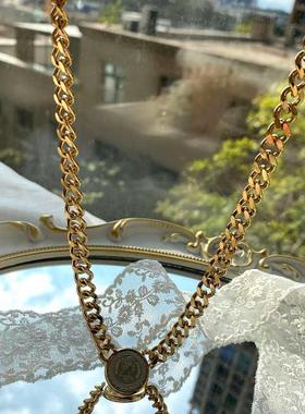 时尚钛钢圆牌美人头项链女欧美风粗链条毛衣链简约钱币锁骨链镀金