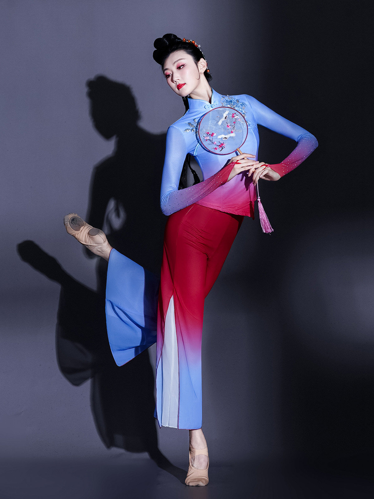2025新款秧歌服表演服独舞伞舞古典舞蹈服装扇子舞广场舞演出服女
