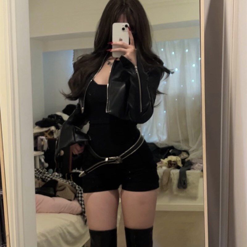 荔枝爱睡觉春夏美式辣妹黑色机车皮衣短款高级拉炼上衣短裙套装
