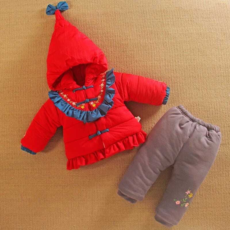 0一1岁半女宝宝秋冬装周童幼婴婴儿衣服外套装加厚棉服袄外出冬季