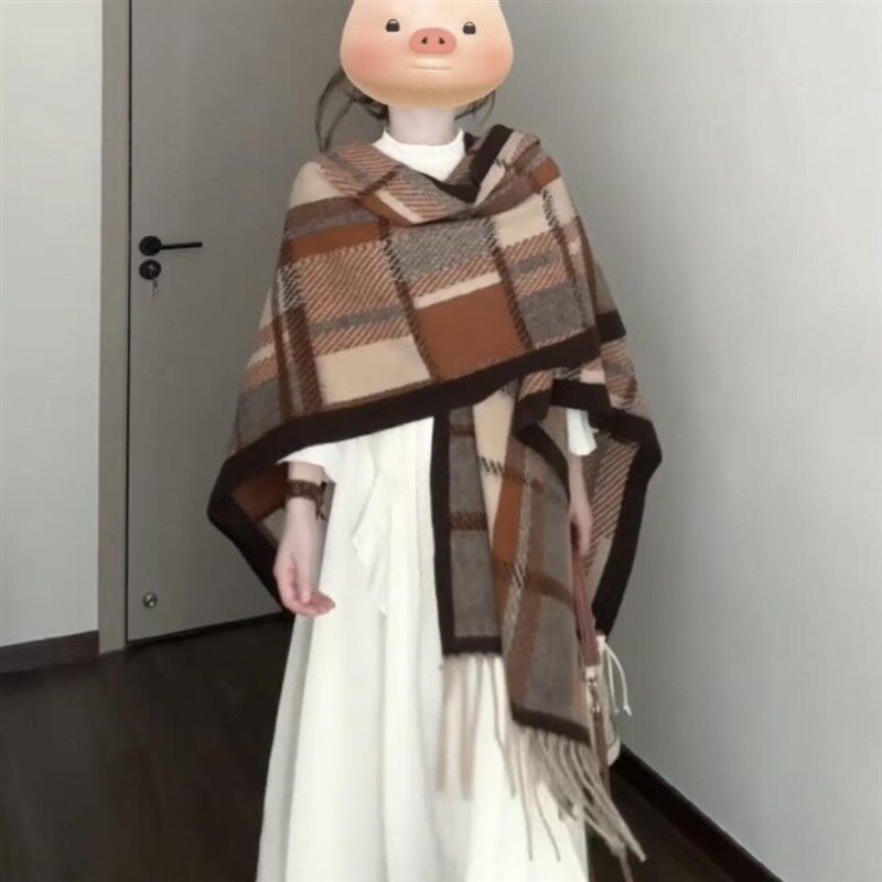 法式优雅披肩女外搭洋气高档外套围巾格子斗篷毛毯披风女生礼物